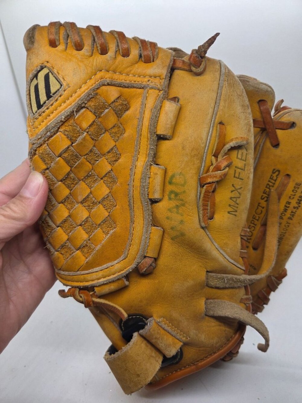 Mizuno Prospect Series Power Close Baseball Glove 11.5" Tartan Flex Web Leather